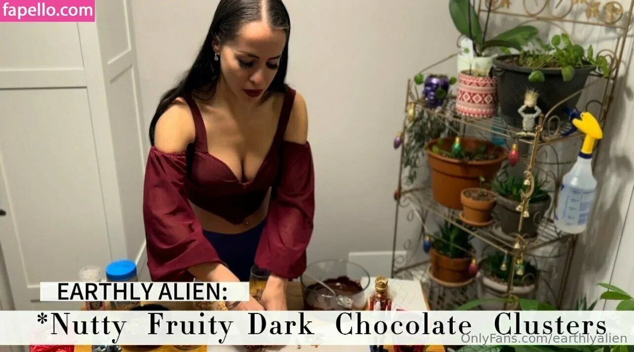 earthlyalien Onlyfans Photo Gallery 