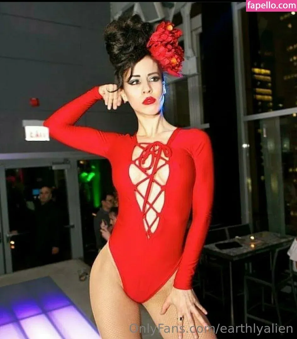 earthlyalien Onlyfans Photo Gallery 