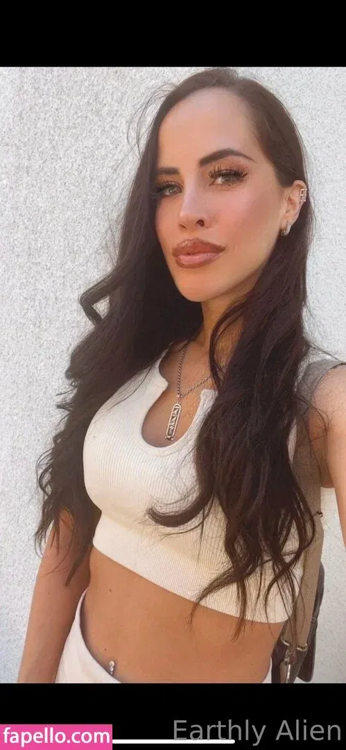 earthlyalien Onlyfans Photo Gallery 