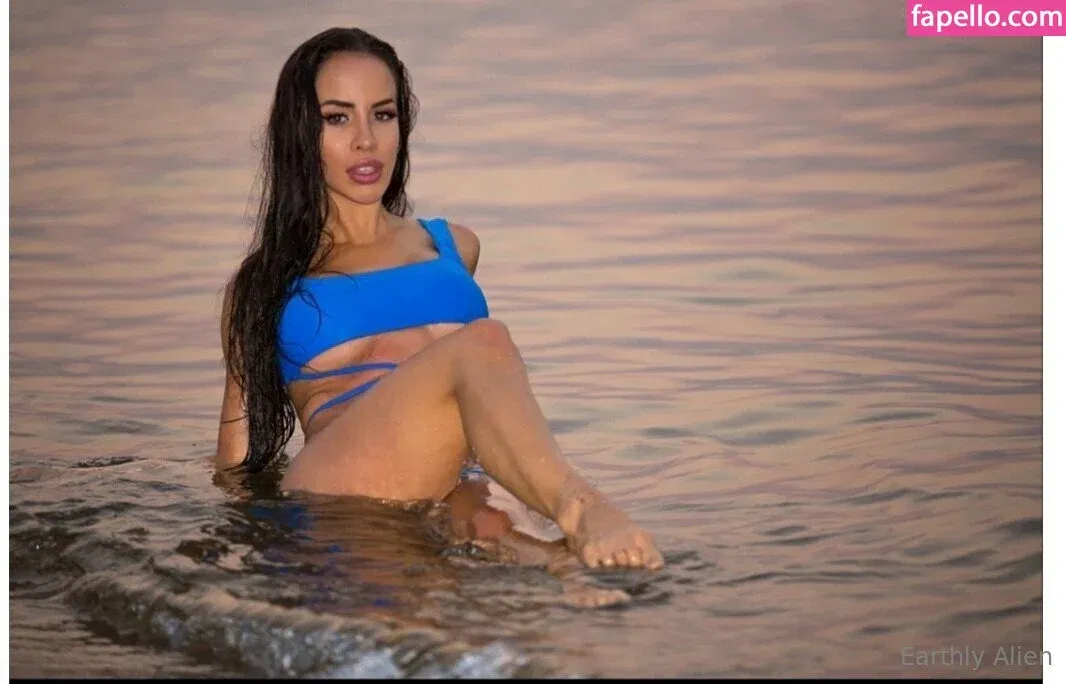 earthlyalien Onlyfans Photo Gallery 