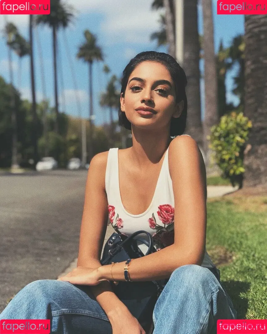 Banita Sandhu Onlyfans Photo Gallery 