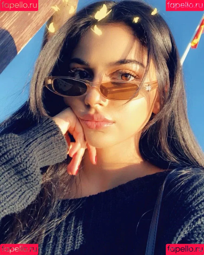 Banita Sandhu Onlyfans Photo Gallery 