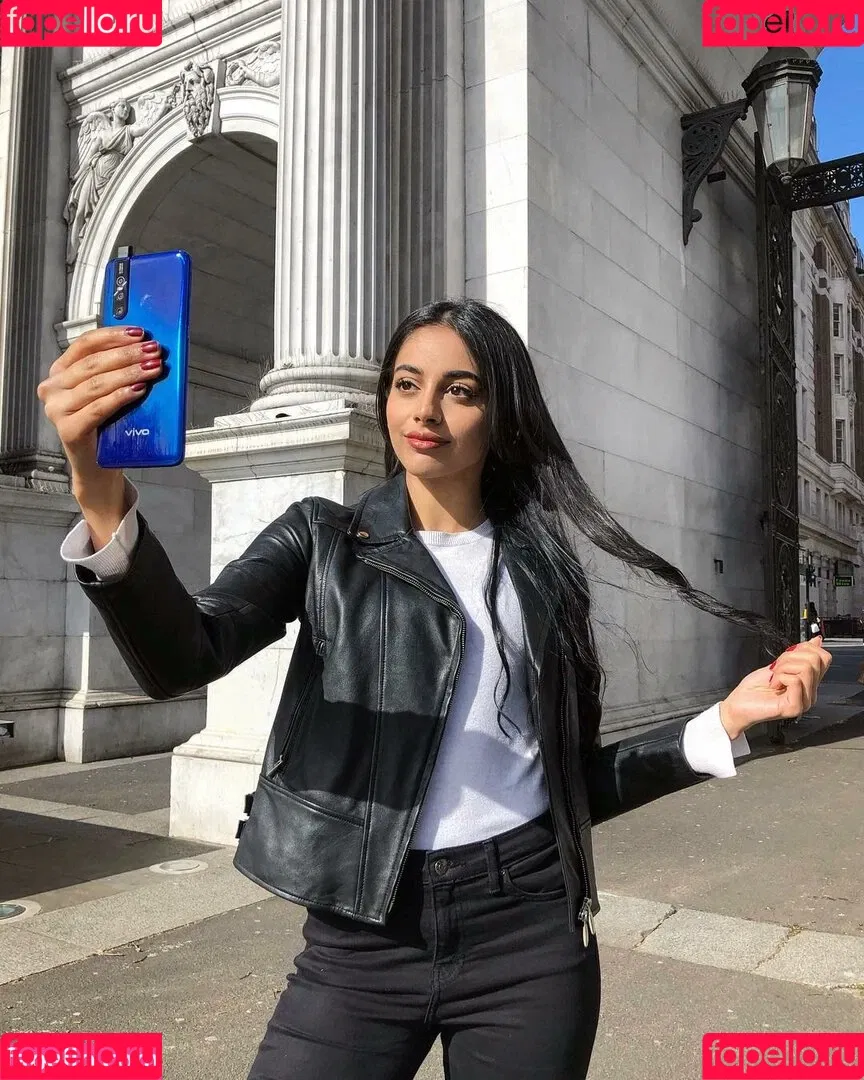 Banita Sandhu Onlyfans Photo Gallery 