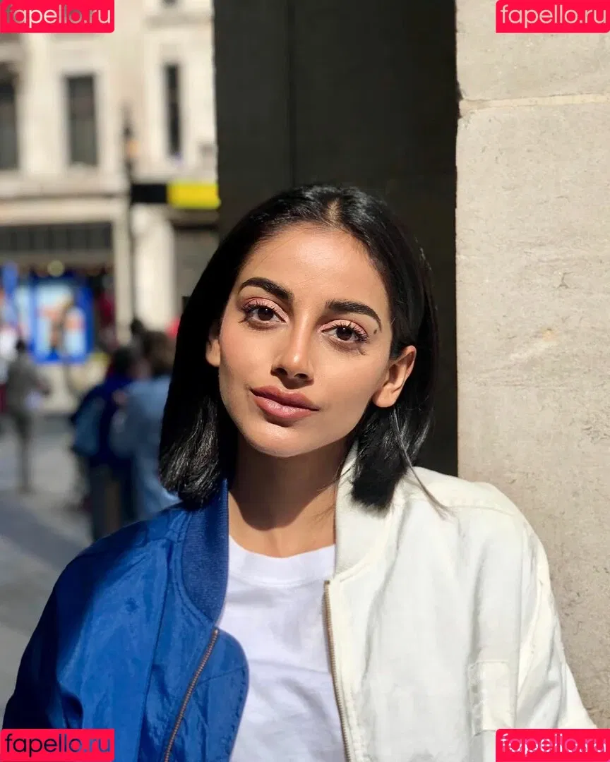 Banita Sandhu Onlyfans Photo Gallery 