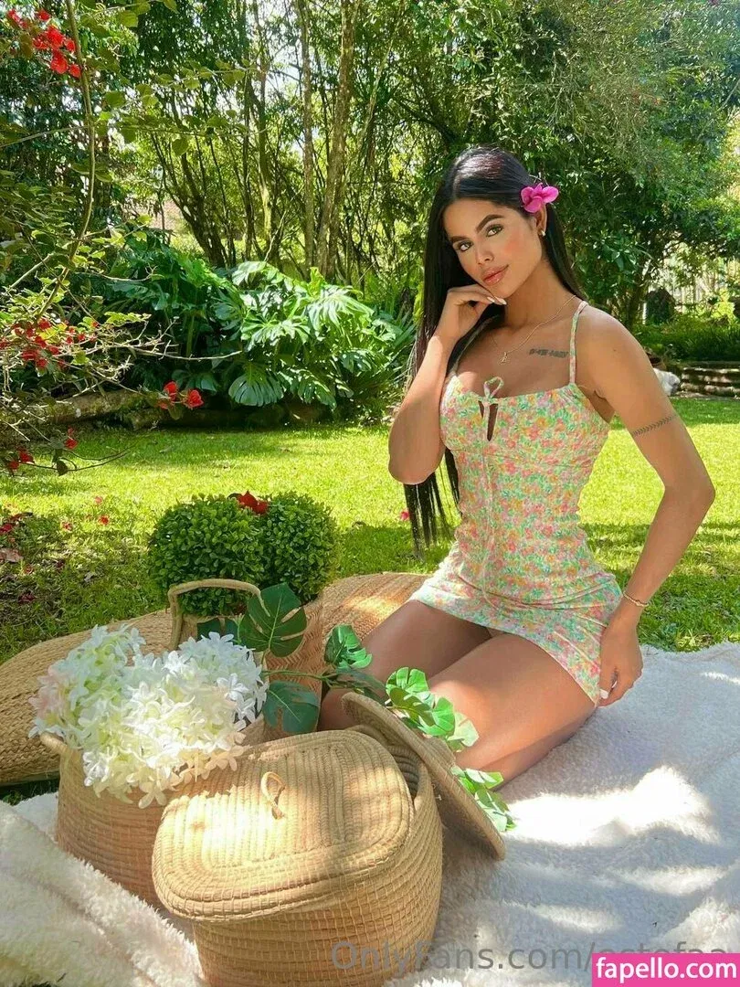 estefaa Onlyfans Photo Gallery 