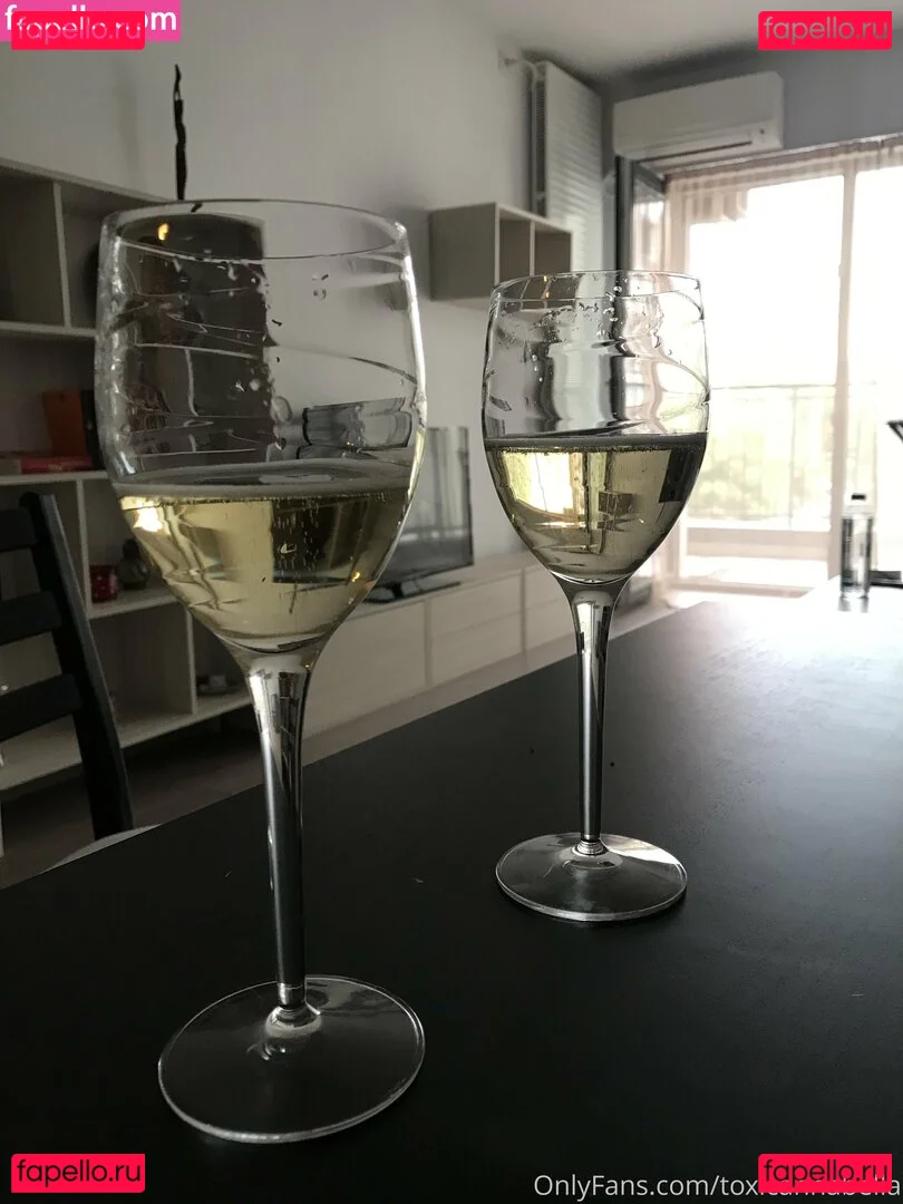 toxicannabella Onlyfans Photo Gallery 