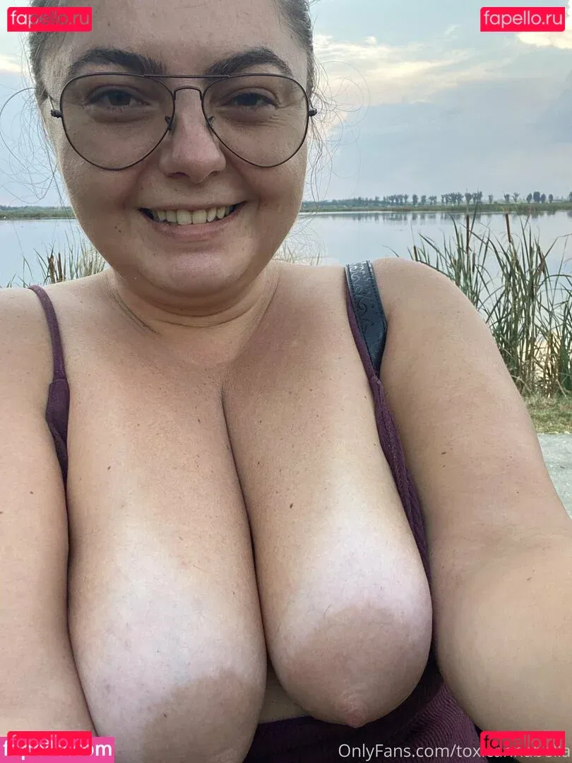 toxicannabella Onlyfans Photo Gallery 