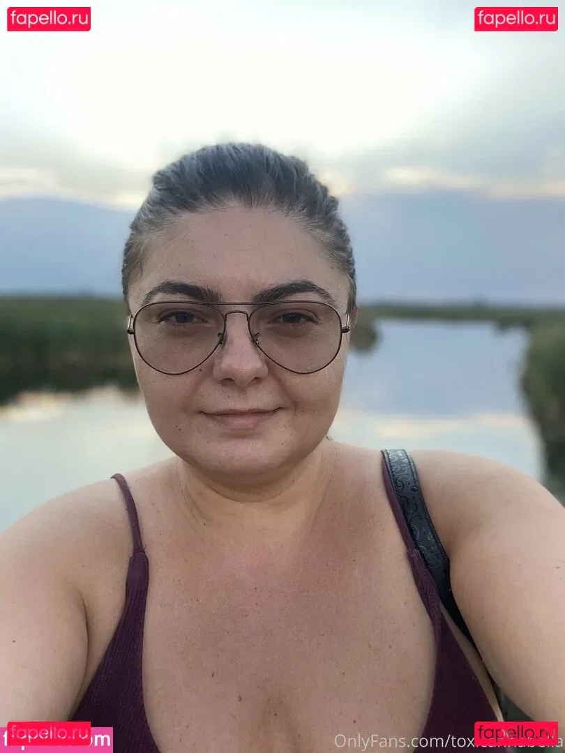 toxicannabella Onlyfans Photo Gallery 