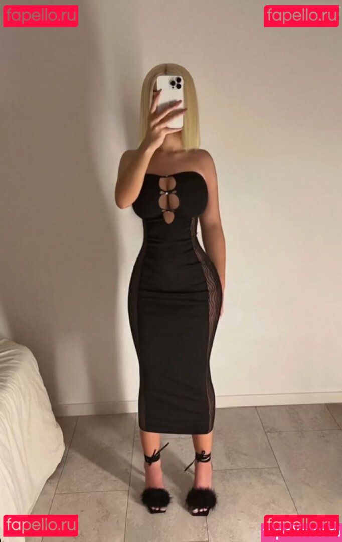 Elaoyna Nude Onlyfans Photo 16