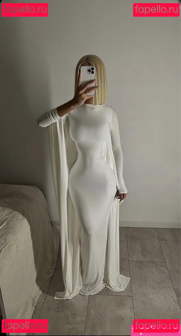 Elaoyna Nude Onlyfans Photo 11