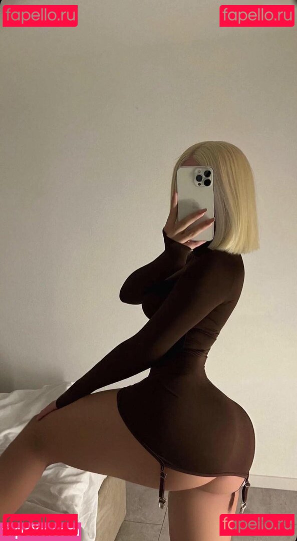 Elaoyna Nude Onlyfans Photo 7