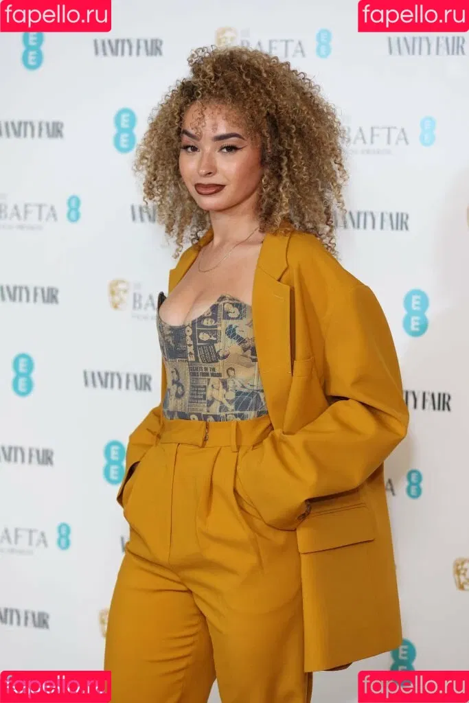 Ella Eyre Onlyfans Photo Gallery 