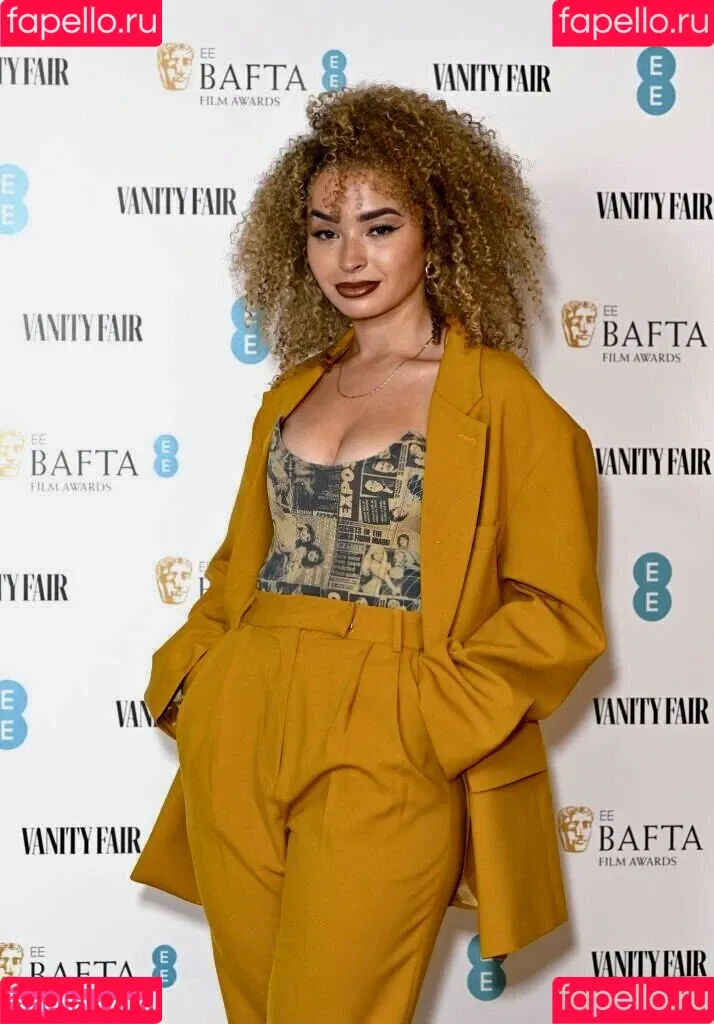 Ella Eyre Onlyfans Photo Gallery 