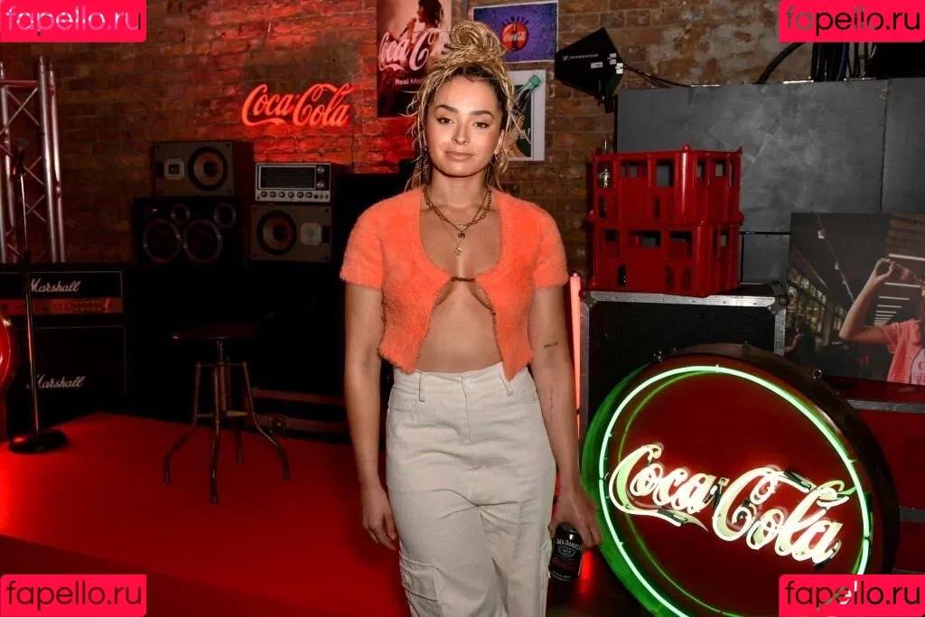 Ella Eyre Onlyfans Photo Gallery 