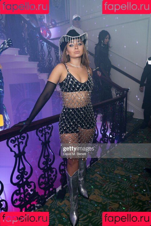 Ella Eyre Onlyfans Photo Gallery 