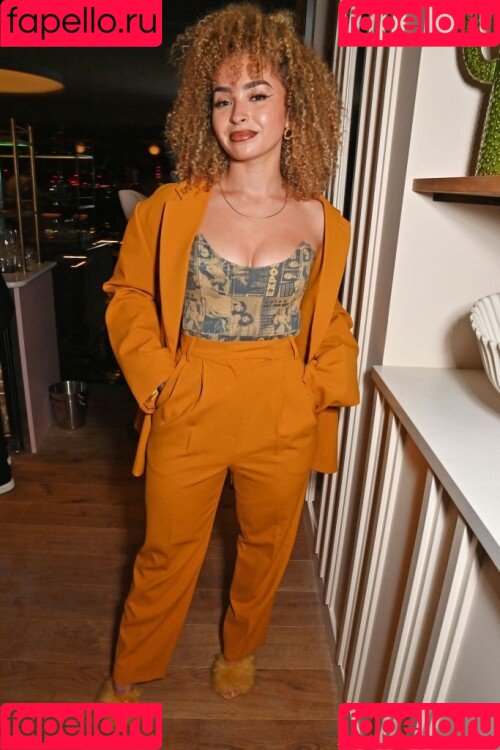 Ella Eyre Onlyfans Photo Gallery 