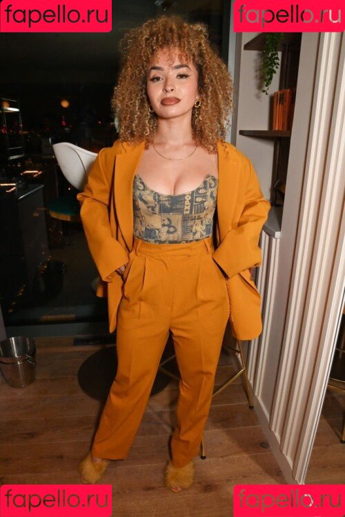 Ella Eyre Onlyfans Photo Gallery 