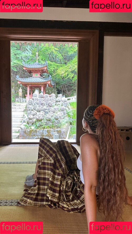 Ella Eyre Onlyfans Photo Gallery 