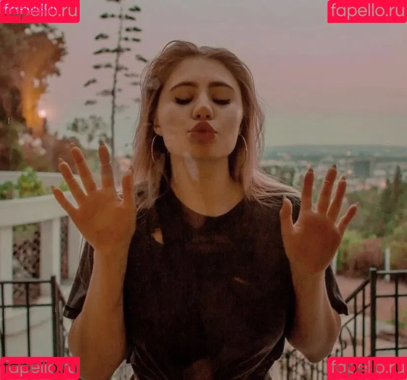 Lia Marie Johnson Onlyfans Photo Gallery 