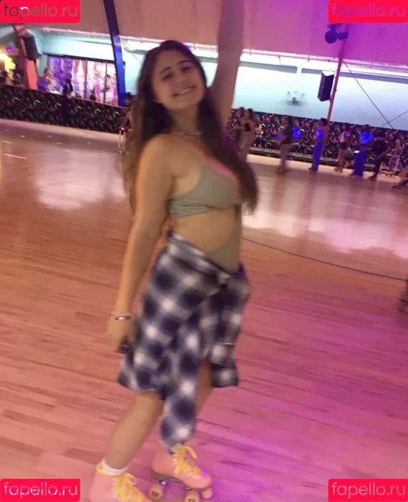 Lia Marie Johnson Onlyfans Photo Gallery 