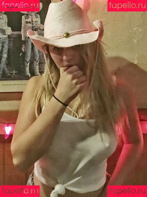 Lia Marie Johnson Onlyfans Photo Gallery 