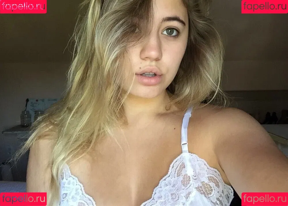 Lia Marie Johnson Onlyfans Photo Gallery 