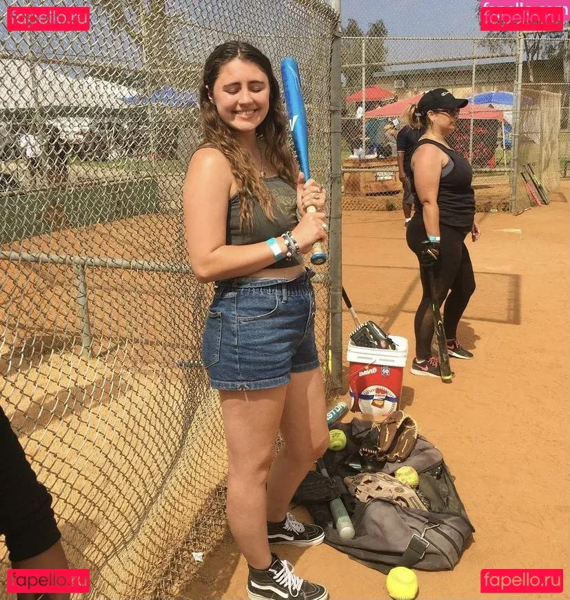 Lia Marie Johnson Onlyfans Photo Gallery 