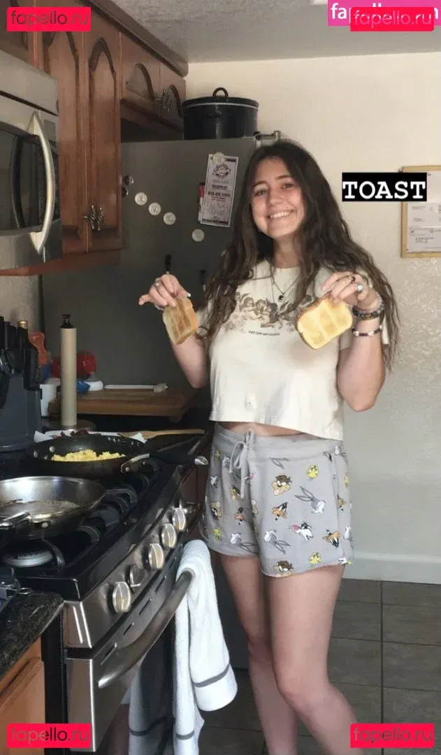 Lia Marie Johnson Onlyfans Photo Gallery 