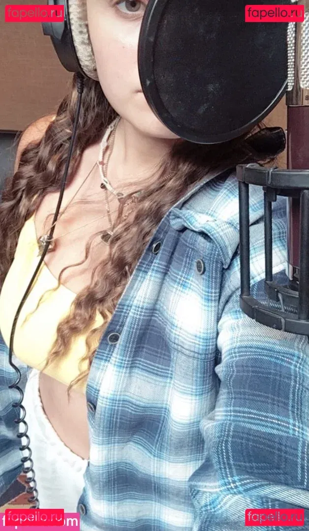 Lia Marie Johnson Onlyfans Photo Gallery 