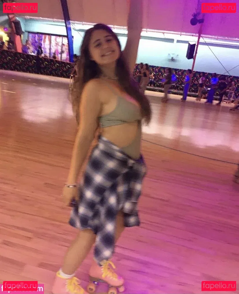 Lia Marie Johnson Onlyfans Photo Gallery 