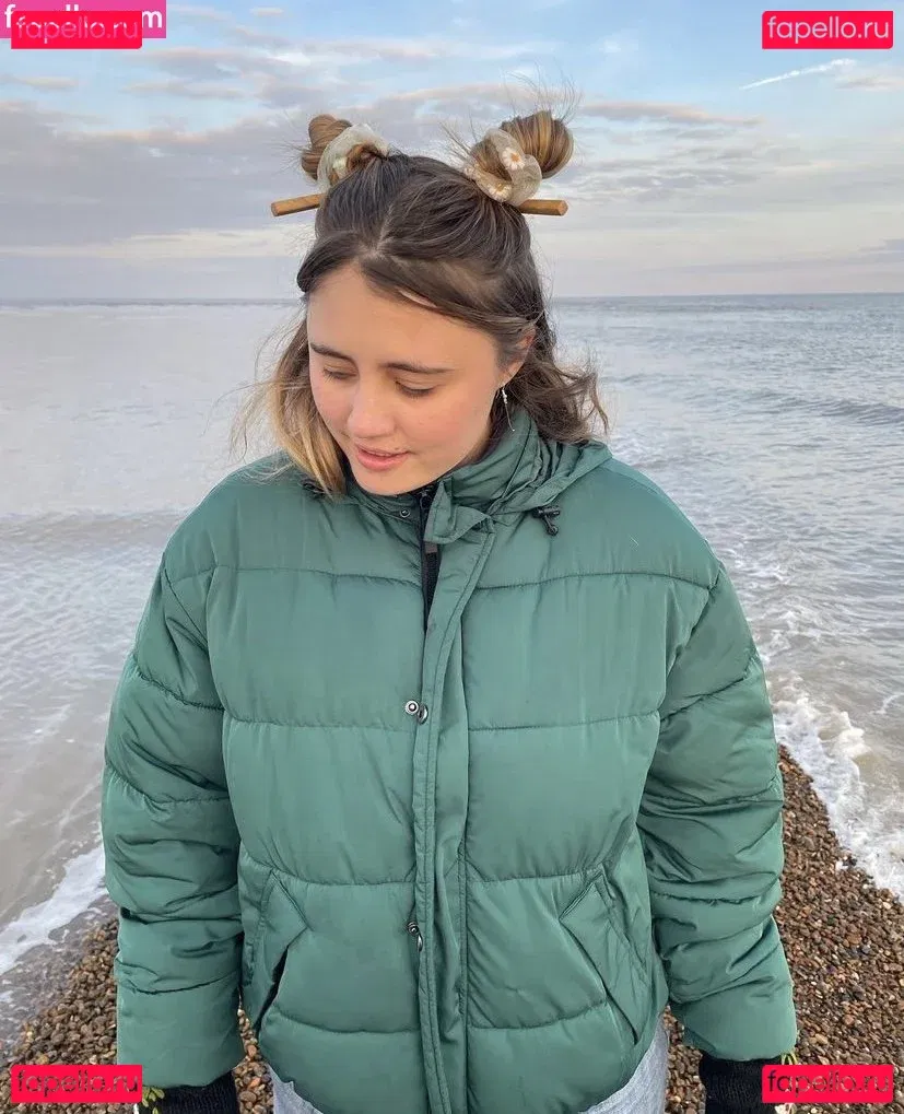 Lia Marie Johnson Onlyfans Photo Gallery 