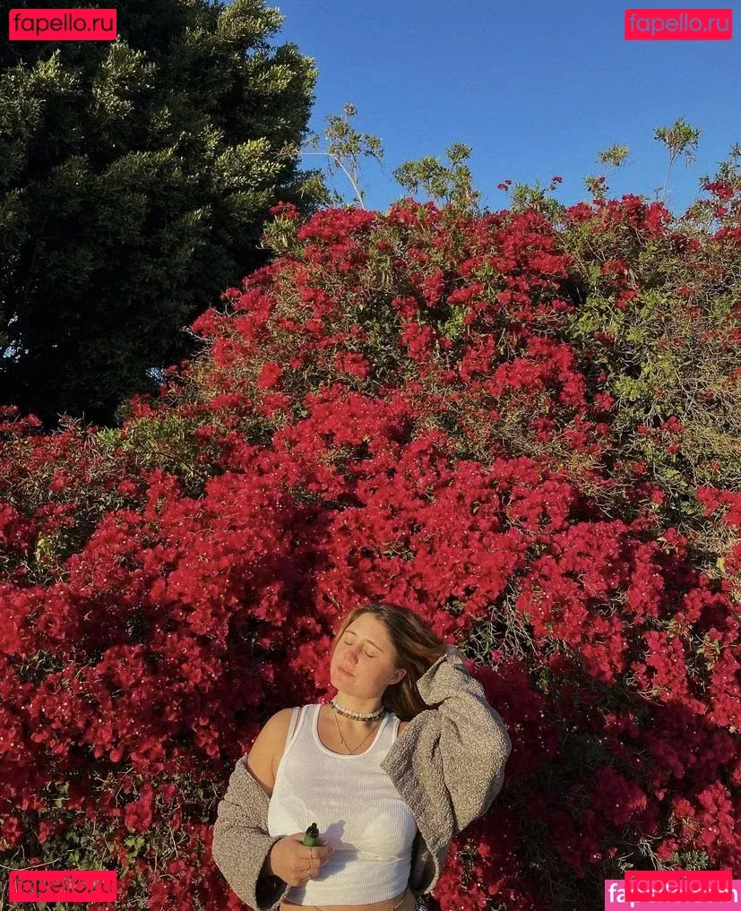 Lia Marie Johnson Onlyfans Photo Gallery 