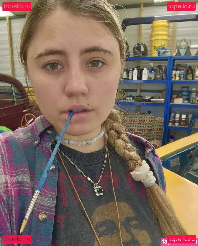 Lia Marie Johnson Onlyfans Photo Gallery 