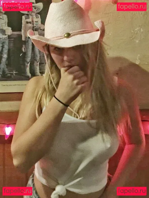 Lia Marie Johnson Onlyfans Photo Gallery 