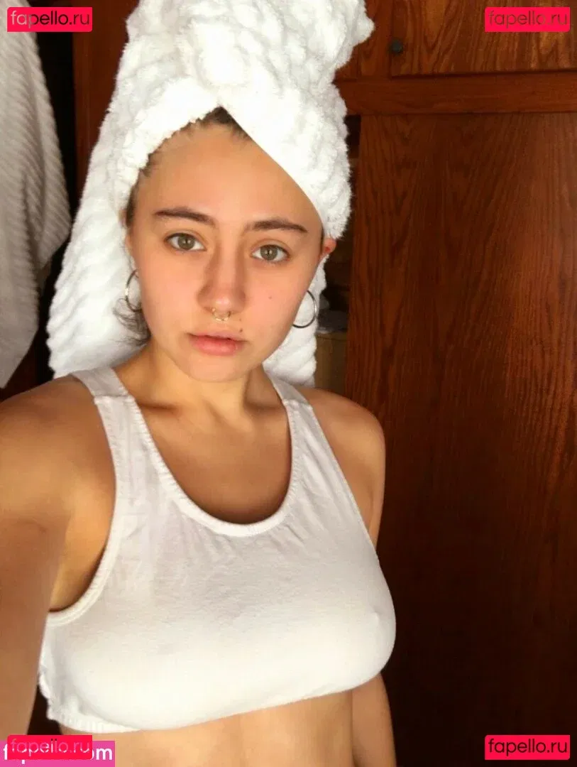 Lia Marie Johnson Onlyfans Photo Gallery 