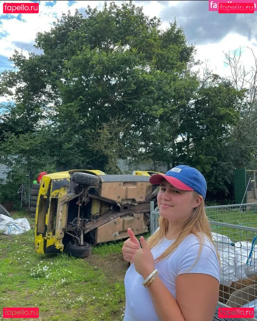 Lia Marie Johnson Onlyfans Photo Gallery 