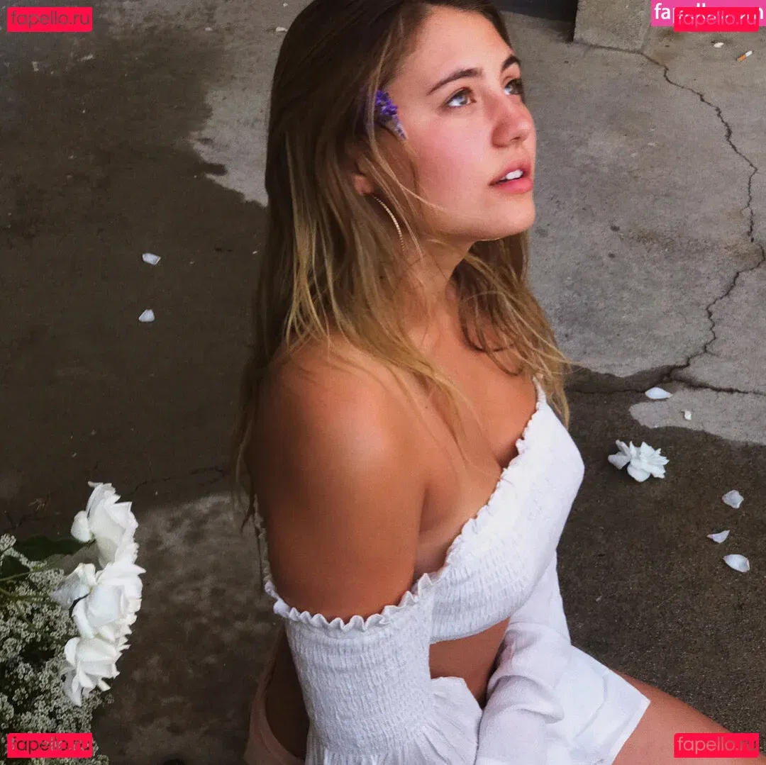 Lia Marie Johnson Onlyfans Photo Gallery 