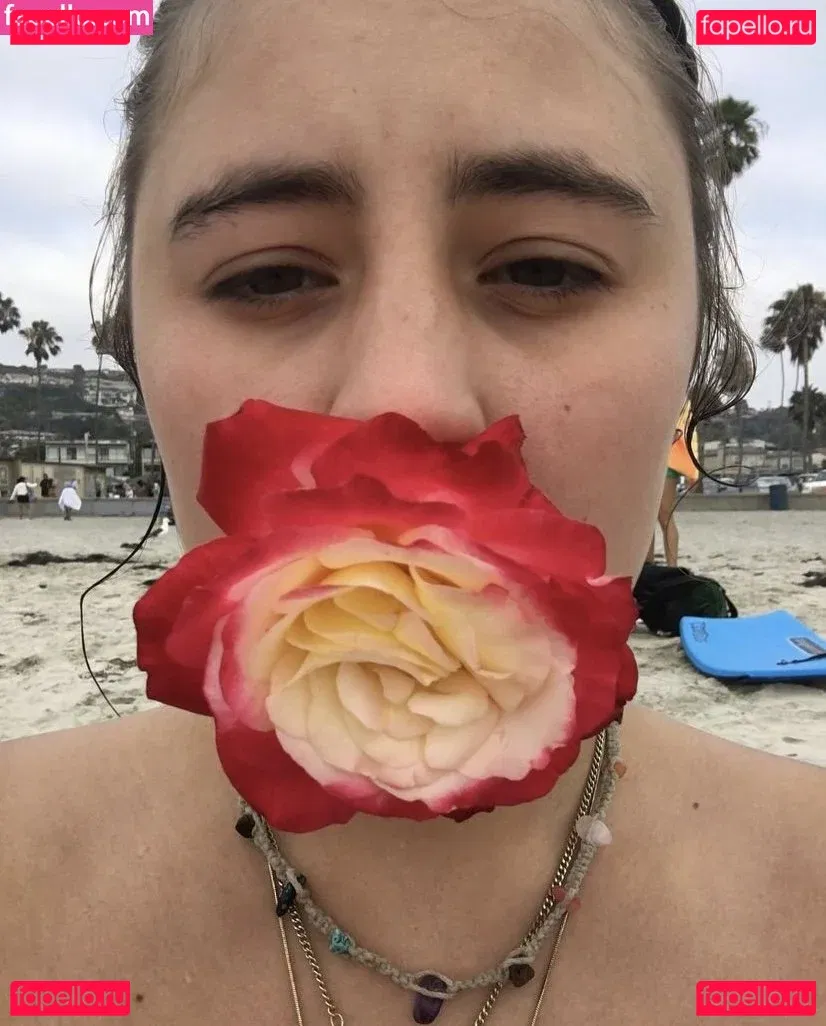 Lia Marie Johnson Onlyfans Photo Gallery 