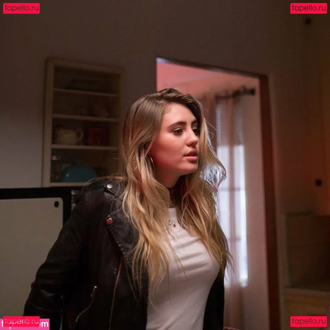 Lia Marie Johnson Onlyfans Photo Gallery 