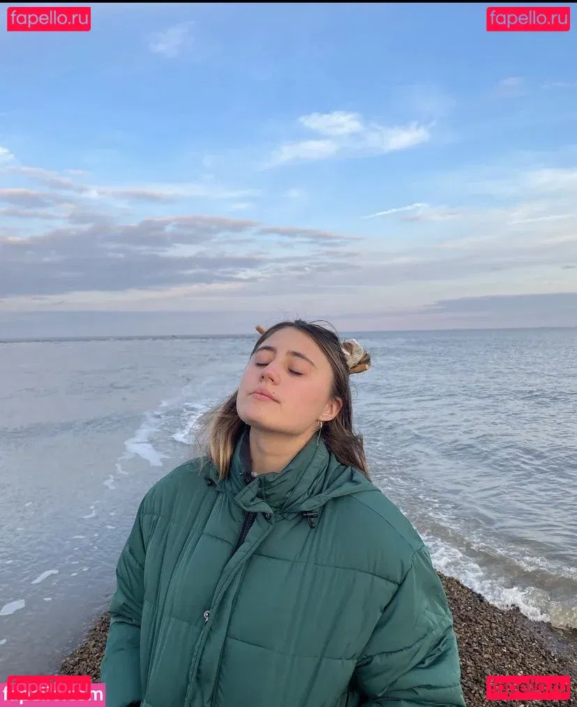 Lia Marie Johnson Onlyfans Photo Gallery 