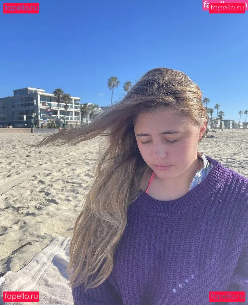 Lia Marie Johnson Onlyfans Photo Gallery 