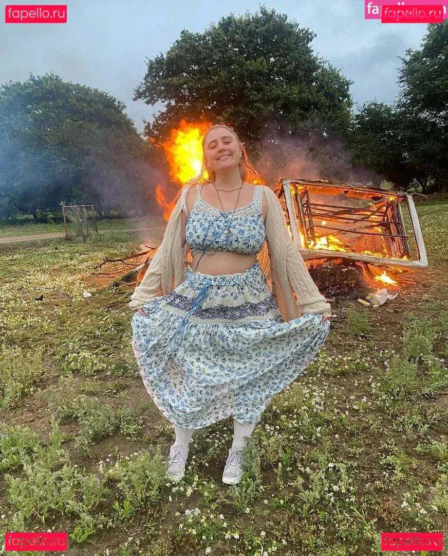 Lia Marie Johnson Onlyfans Photo Gallery 