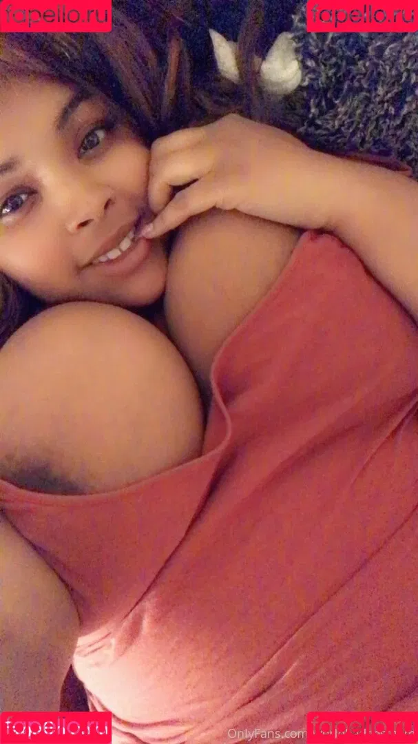 aurelia_world_2.0 Onlyfans Photo Gallery 