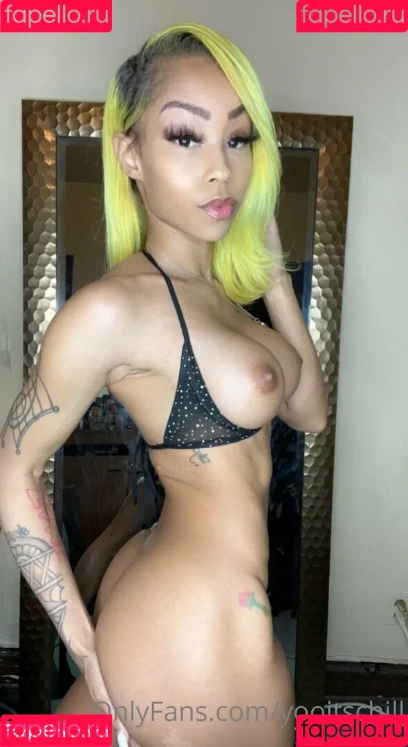 YooItsChill Onlyfans Photo Gallery 