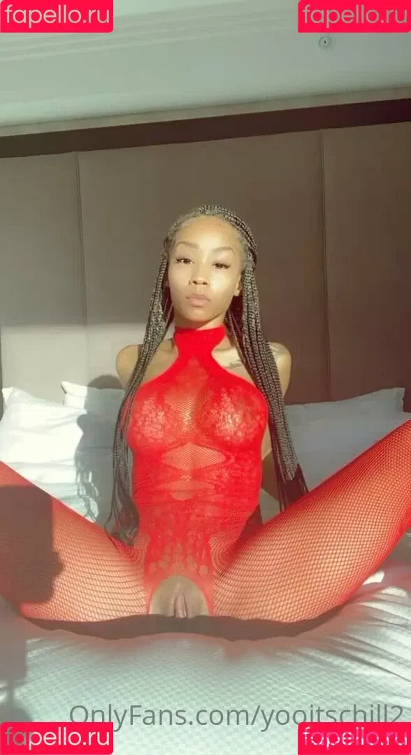 YooItsChill Onlyfans Photo Gallery 