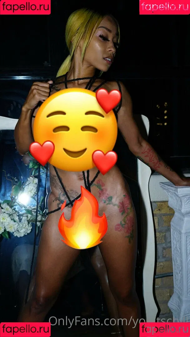 YooItsChill Onlyfans Photo Gallery 