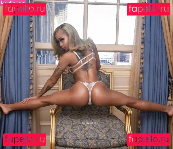 YooItsChill Onlyfans Photo Gallery 