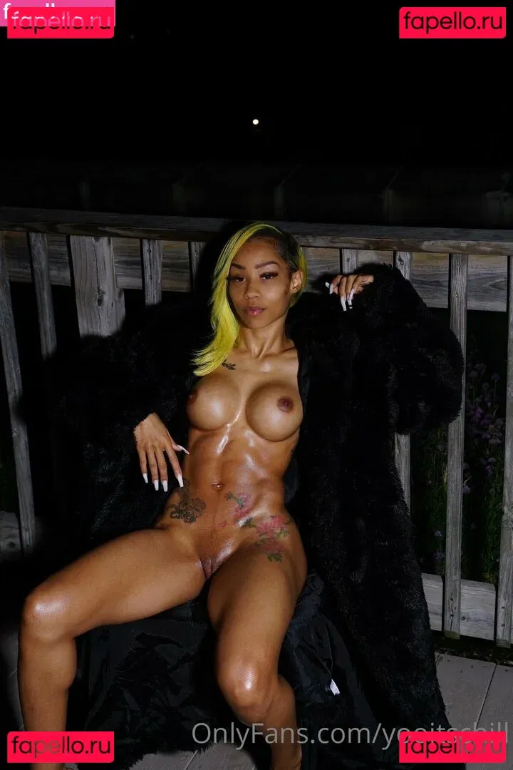 YooItsChill Onlyfans Photo Gallery 