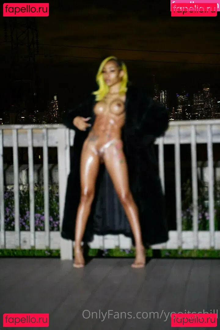 YooItsChill Onlyfans Photo Gallery 