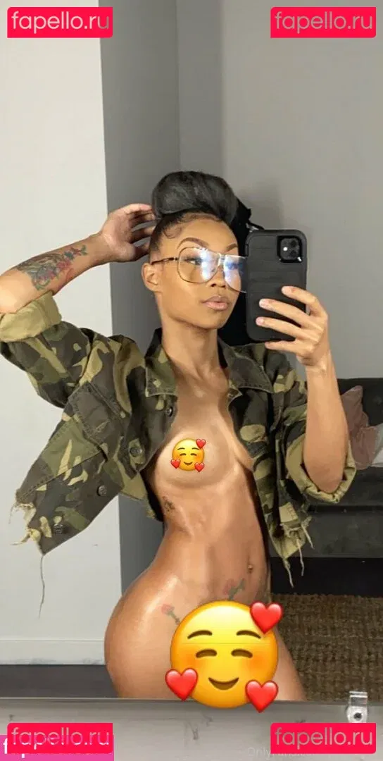 YooItsChill Onlyfans Photo Gallery 